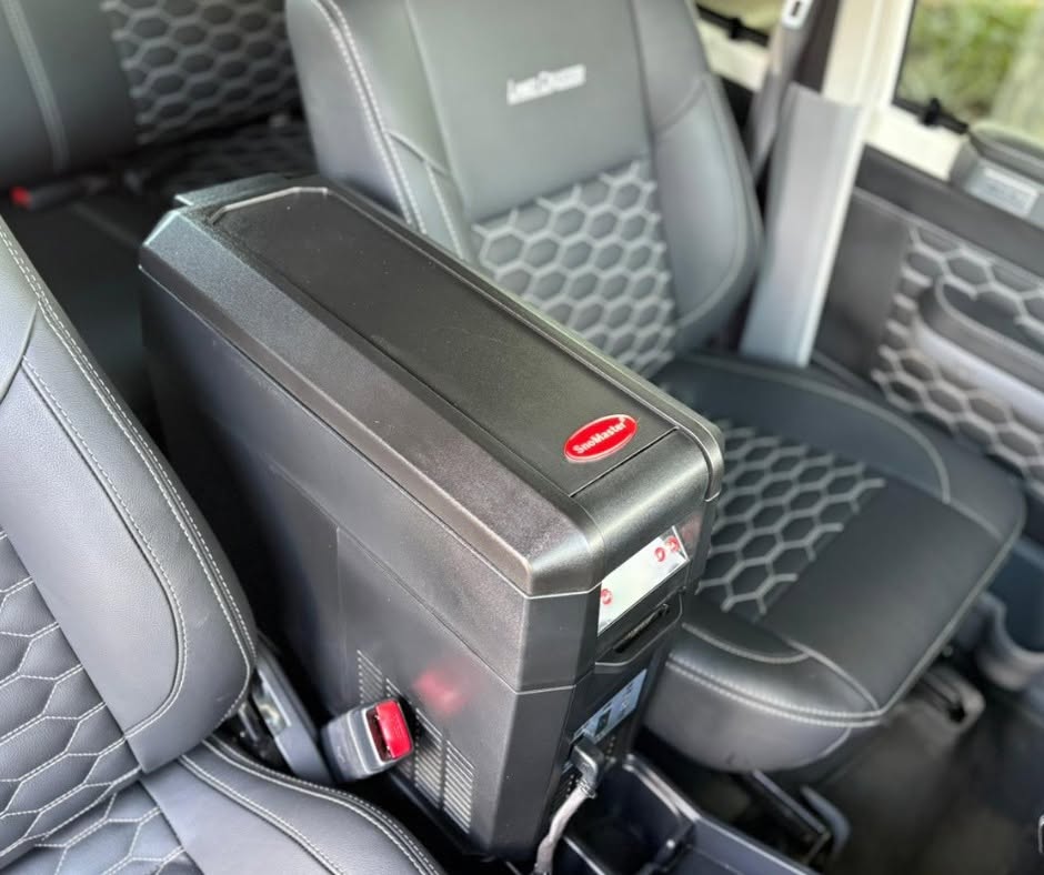 Snomaster centre console fridge — Bravo Cruiser — ARB & Onca Equipped Land Cruiser 79, fitted by Venture 4x4 in Nelspruit