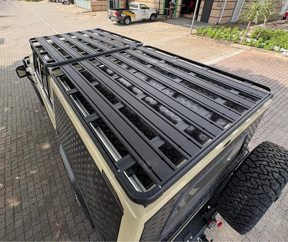 Eezi-Awn roof rack — Golf Cruiser — Onca & Bushtech Touring 79, fitted by Venture 4x4 in Nelspruit